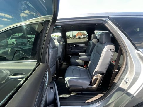 Used 2023 Buick Enclave Premium w/ Experience Buick Package FWD image 13