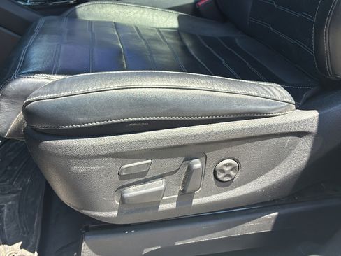 Used 2023 Kia Telluride AWD image 23