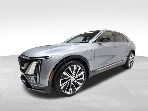 Certified 2024 Cadillac Lyriq Luxury w/ LPO, Floor Liner Package image 8