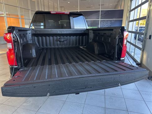 New 2026 Chevrolet Silverado 1500 Custom Trail Boss w/ Turbomax Blackout Package AWD/4WD image 11