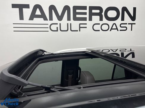 Used 2023 GMC Yukon SLT image 11