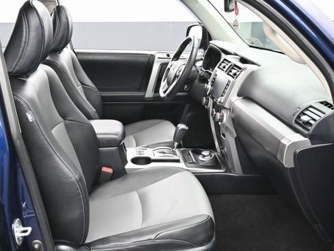 Used 2021 Toyota 4Runner SR5 Premium w/ Moonroof Package image 38