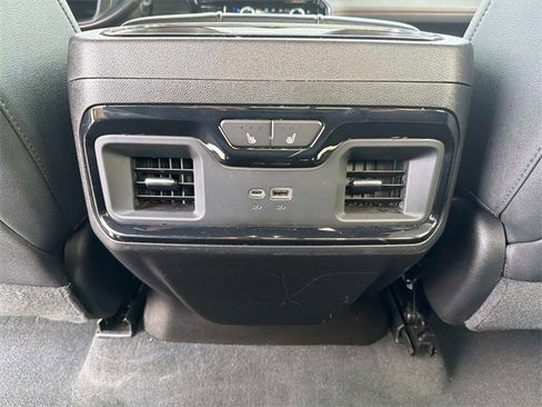 Used 2024 GMC Sierra 2500 AT4 w/ AT4 Premium Plus Package image 15