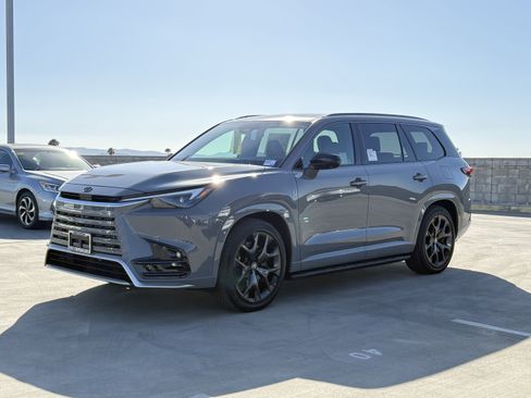 New 2026 Lexus TX 500h AWD image 8