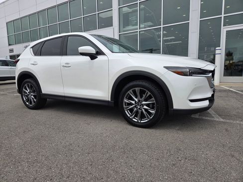 Used 2019 MAZDA CX-5 Signature AWD/4WD image 3