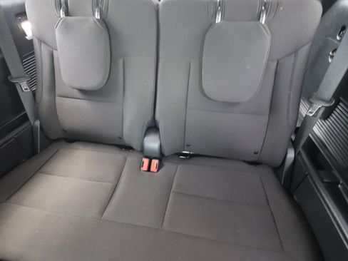 Used 2022 Ford Explorer XLT image 14