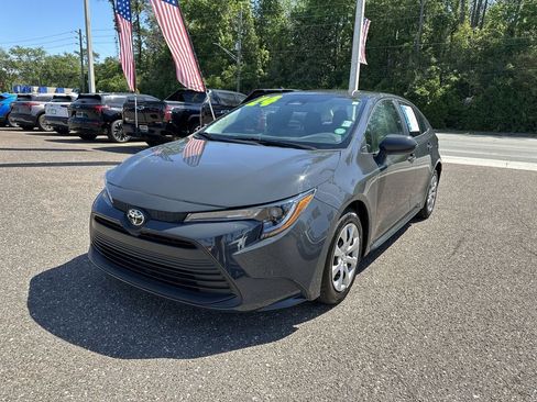 Used 2024 Toyota Corolla LE FWD image 12