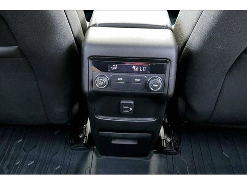 Used 2019 GMC Acadia SLE w/ Driver Alert Package I FWD image 13