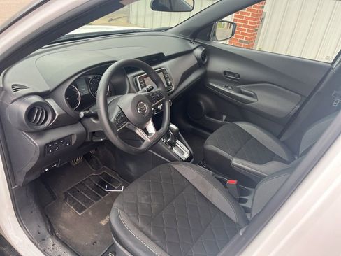 Used 2020 Nissan Kicks S FWD image 22