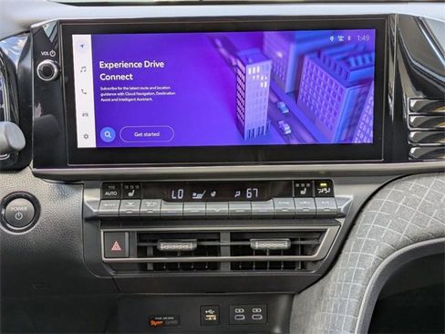 Used 2025 Toyota Camry XLE image 18