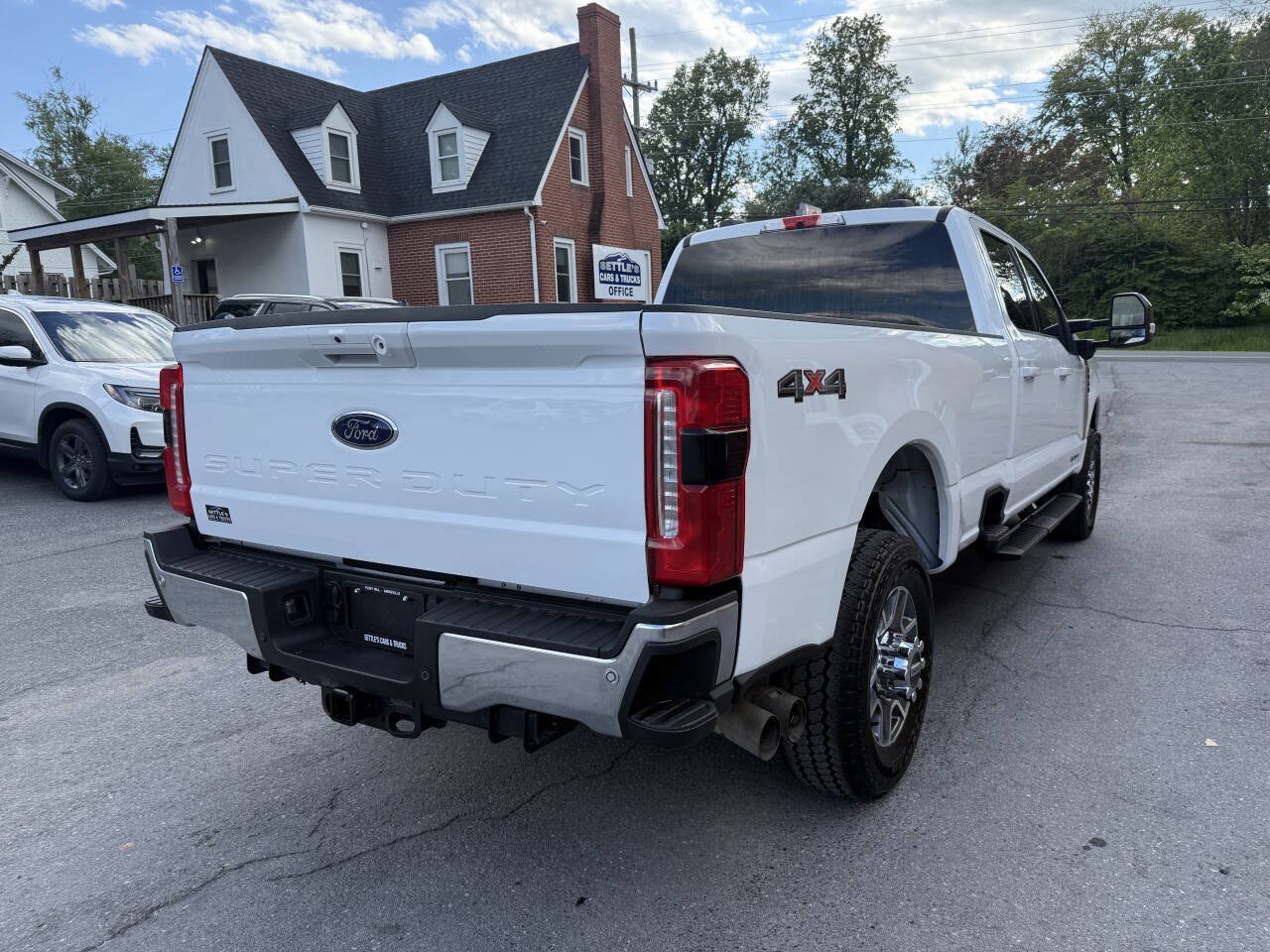 Used 2025 Ford F350 Lariat w/ Camper Package AWD/4WD image 8
