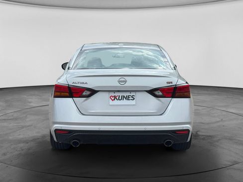 Used 2024 Nissan Altima 2.5 SR FWD image 7