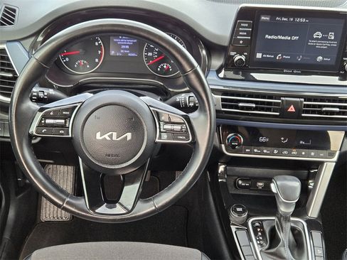 Certified 2023 Kia Seltos S image 10