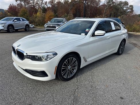 Used 2019 BMW 540i image 3