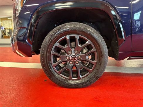 Used 2023 Toyota Tundra Platinum image 29