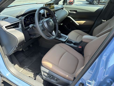 Used 2026 Toyota Corolla Cross XLE w/ Convenience Package AWD/4WD image 9