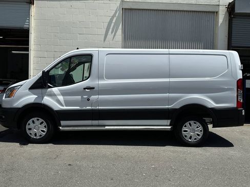 Used 2021 Ford Transit 250 Low Roof w/ Exterior Upgrade Package RWD image 7