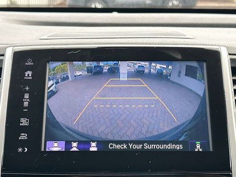 Used 2017 Honda Pilot Elite image 12