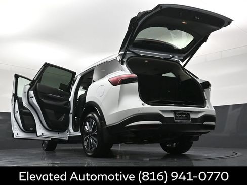Certified 2026 INFINITI QX60 Luxe w/ Cargo Package AWD/4WD image 45