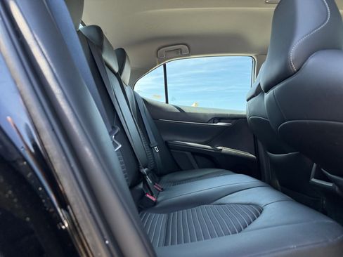 Used 2024 Toyota Camry SE image 18