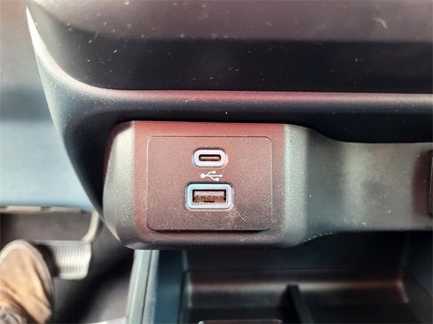 Certified 2022 Ford Maverick XL image 15