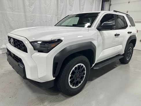 Used 2025 Toyota 4Runner TRD Off-Road Premium image 3