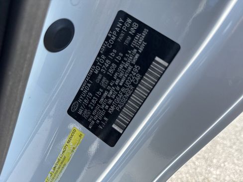 Used 2020 Hyundai Veloster 2.0 image 40