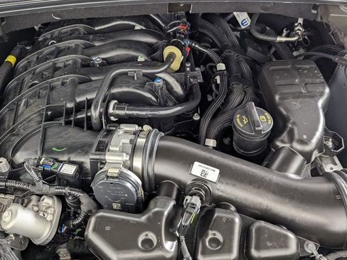 New 2025 Jeep Grand Cherokee Altitude image 12