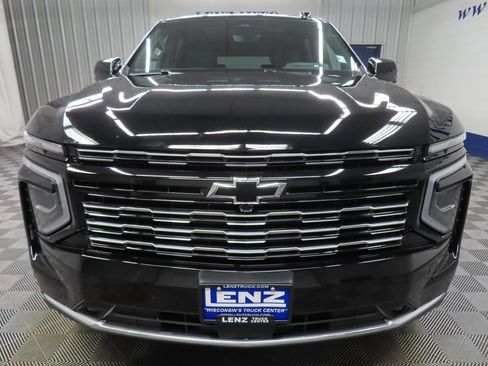 Used 2025 Chevrolet Suburban High Country w/ Sun And Tow Package image 52