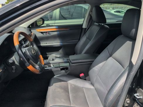 Used 2015 Lexus ES 300h w/ Premium Package w/Bamboo Trim image 6