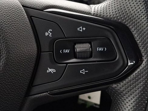 Used 2024 Chevrolet Trax LS w/ LS Convenience Package FWD image 23
