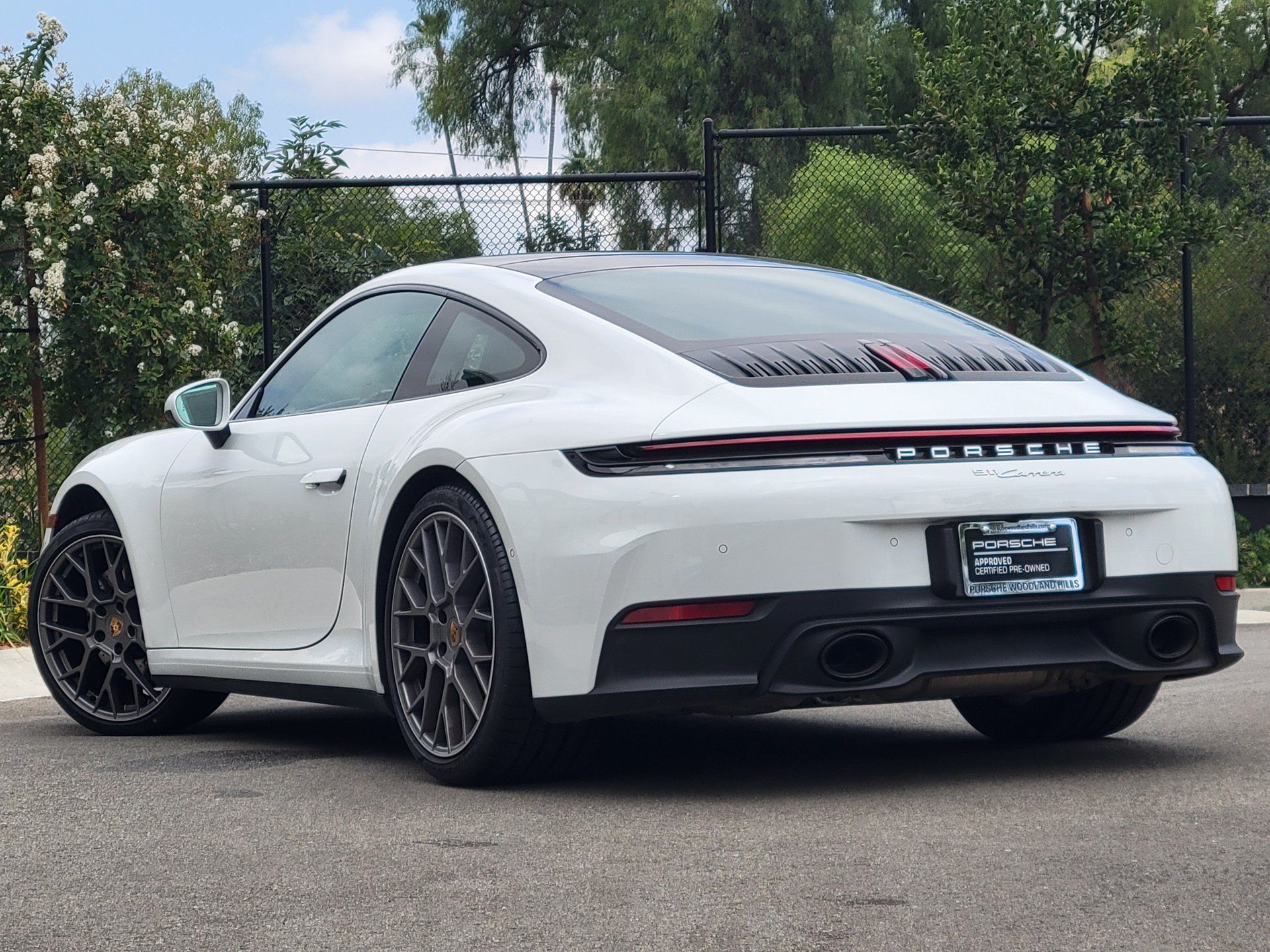 Certified 2025 Porsche 911 Carrera RWD image 3