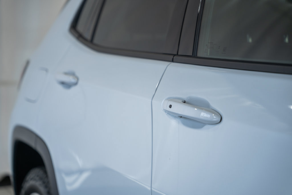 Certified 2025 Jeep Compass Trailhawk AWD/4WD image 17