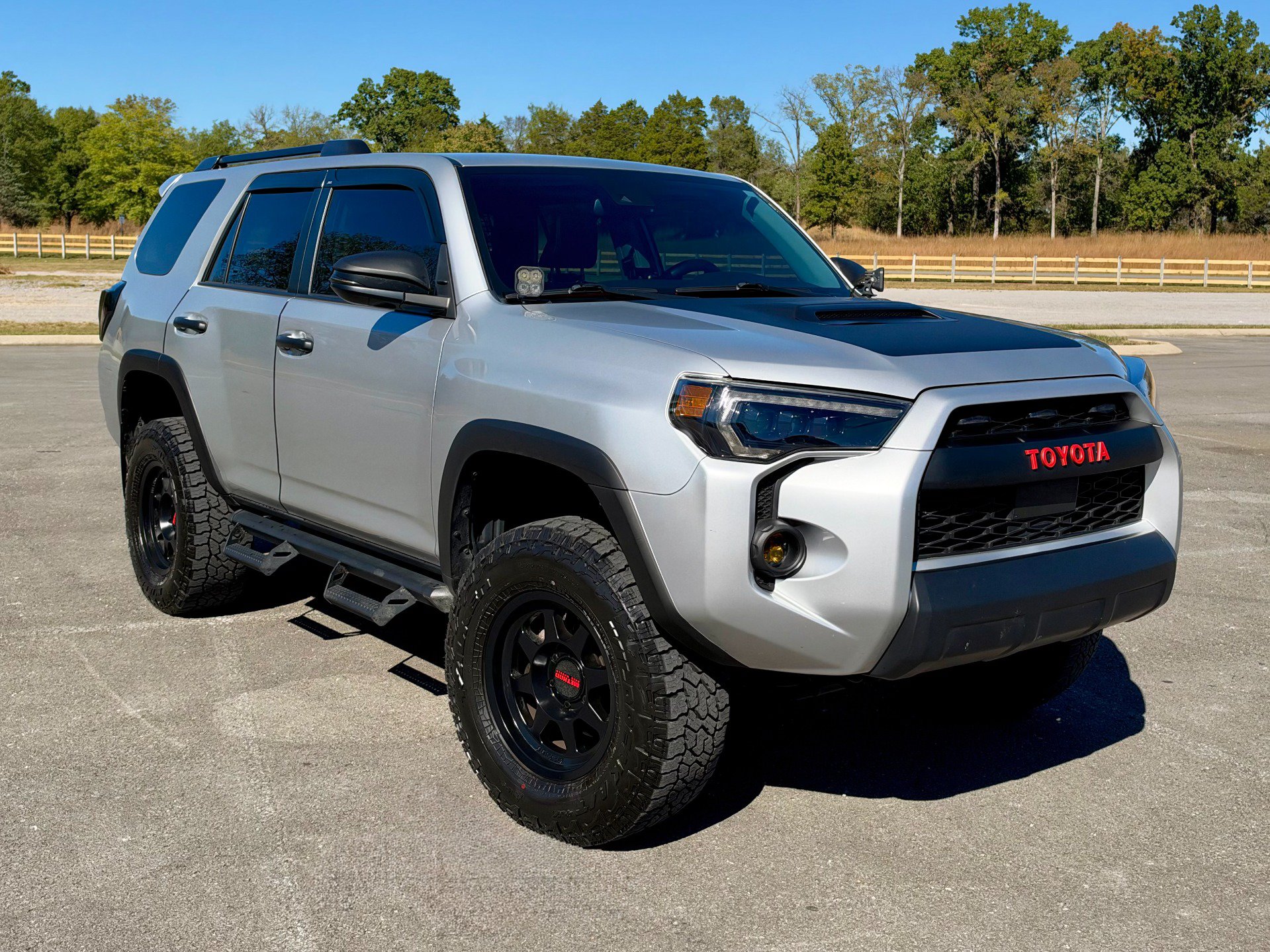 Used 2024 Toyota 4Runner TRD Off-Road Premium w/ Moonroof Package AWD/4WD image 1