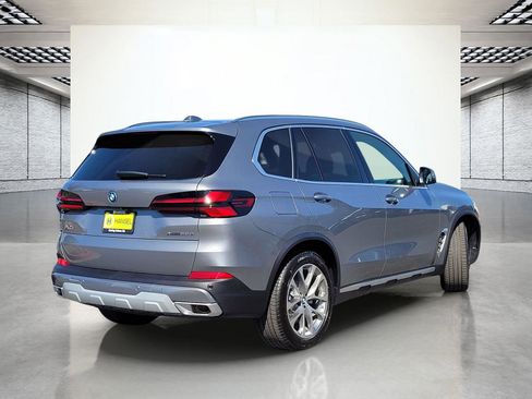 New 2026 BMW X5 xDrive50e w/ Premium Package AWD/4WD image 6