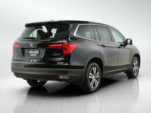 Used 2017 Honda Pilot EX image 5