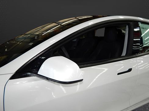 Used 2022 Tesla Model 3 Long Range image 12