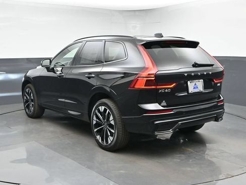New 2026 Volvo XC60 B5 Plus w/ Climate Package AWD/4WD image 8