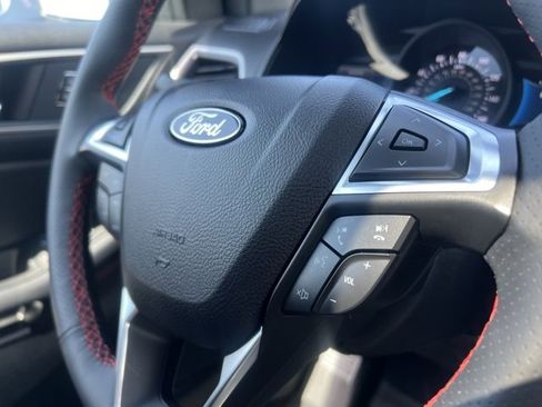 Used 2024 Ford Edge ST-Line image 19