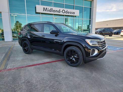 New 2026 Volkswagen Atlas SE image 8