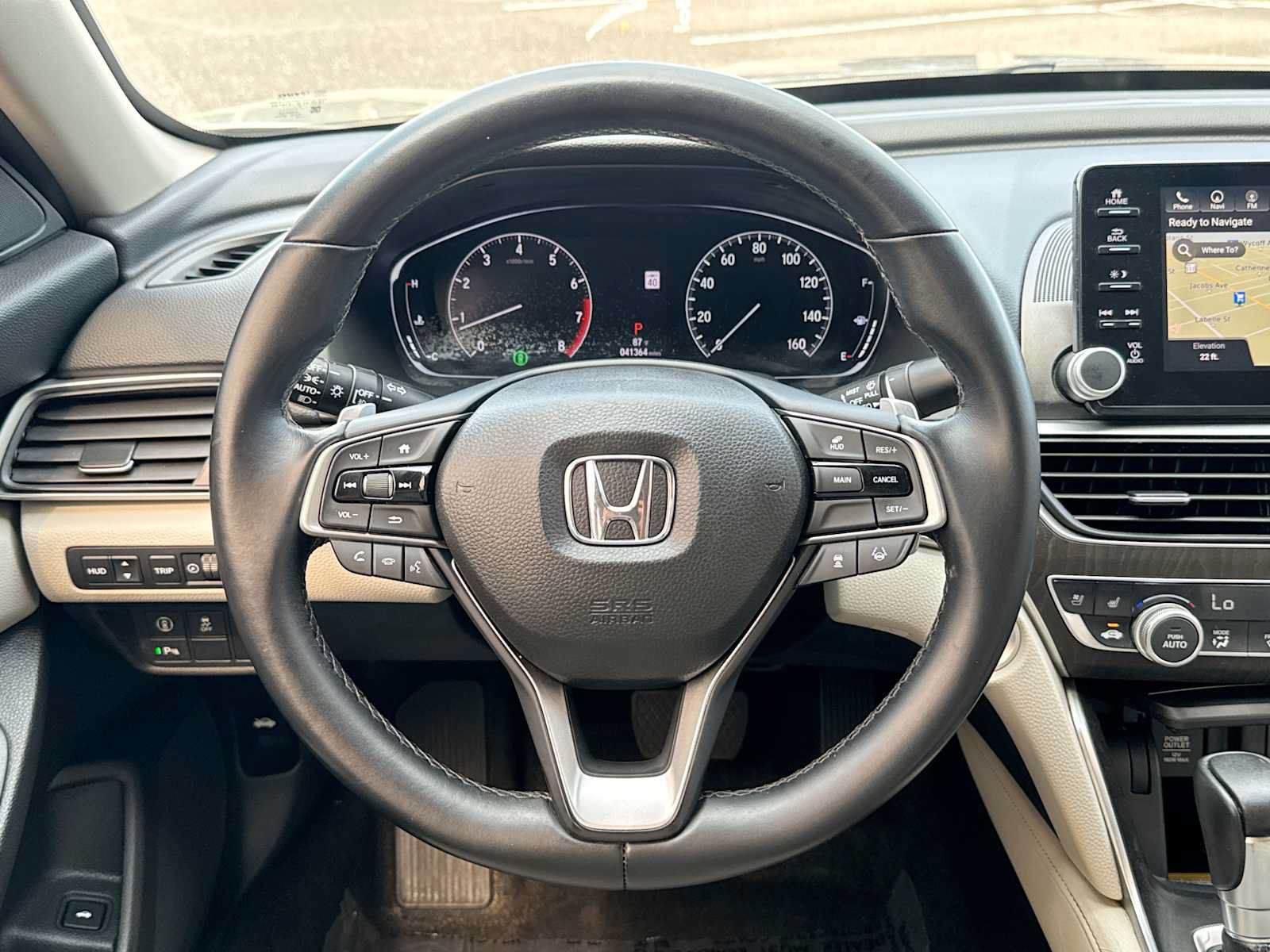 Used 2018 Honda Accord Touring image 11