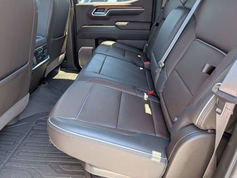 Used 2023 GMC Sierra 1500 Denali w/ Technology Package AWD/4WD image 13