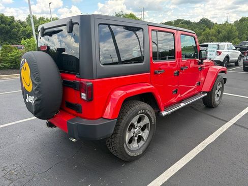 Used 2017 Jeep Wrangler Unlimited Sahara w/ Mopar Chrome Edition Group AWD/4WD image 5