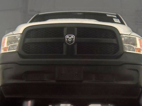 Used 2019 RAM 1500 Tradesman AWD/4WD image 3