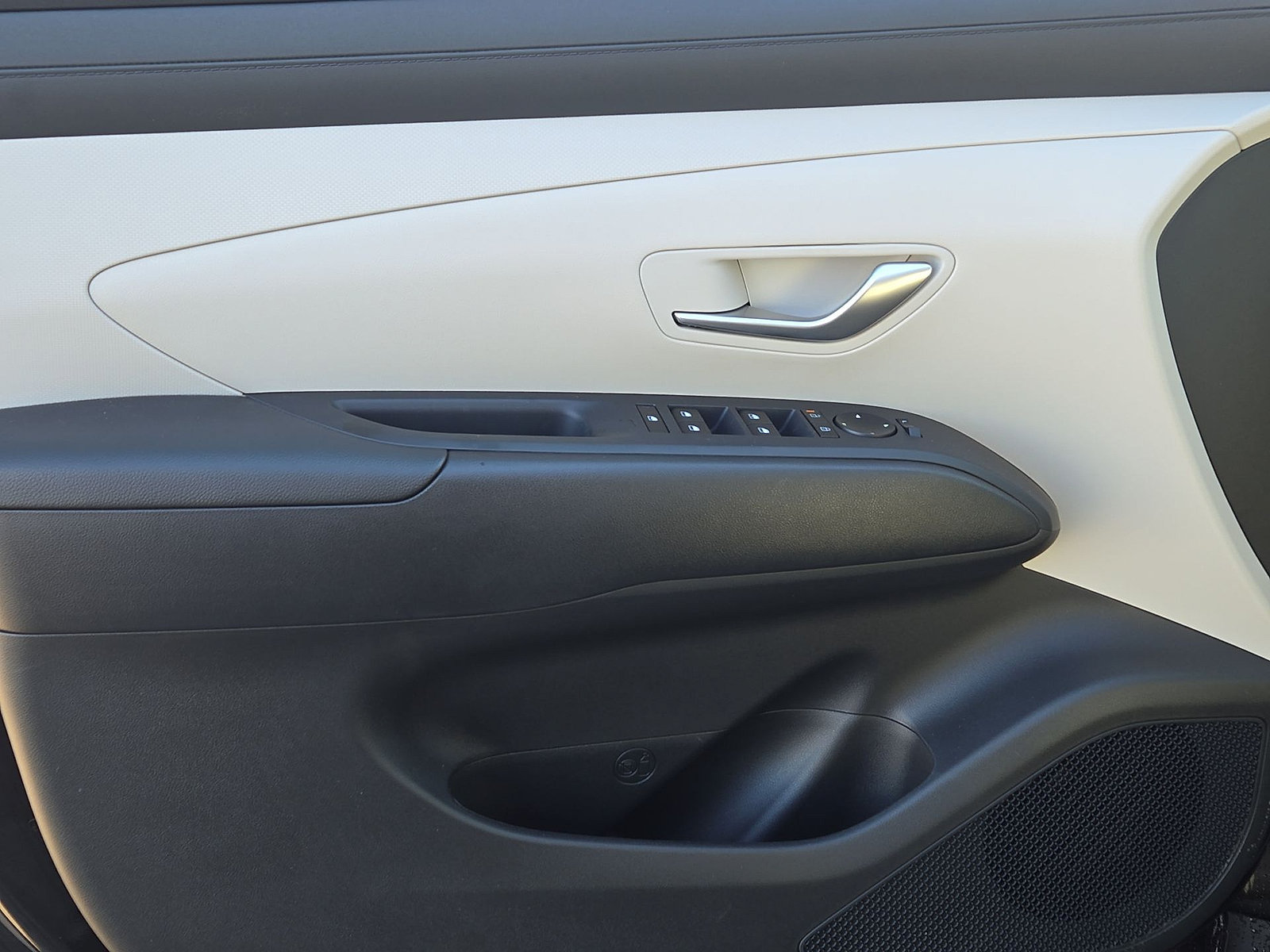 New 2025 Hyundai Tucson SE AWD/4WD image 16