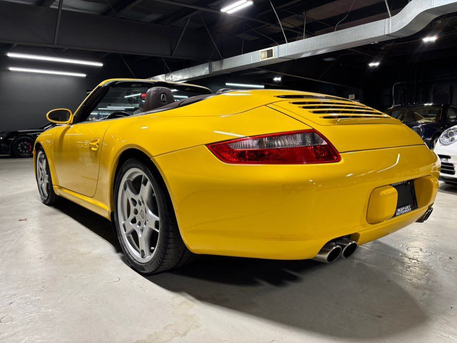 Used 2006 Porsche 911 Carrera S RWD image 3