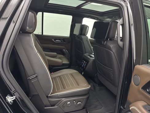Used 2025 GMC Yukon Denali Ultimate AWD/4WD image 78