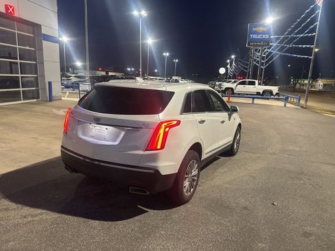 Used 2017 Cadillac XT5 Luxury image 4