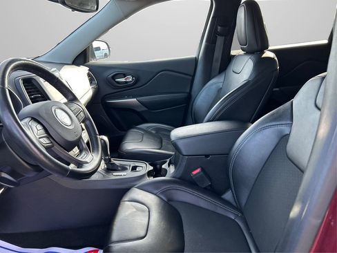 Used 2021 Jeep Cherokee Latitude Plus image 10