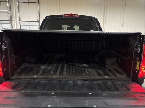 Used 2020 Toyota Tundra SR5 w/ SR5 Convenience Package AWD/4WD image 7